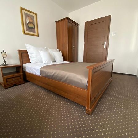 Hotel Constancja Częstochowa Buitenkant foto
