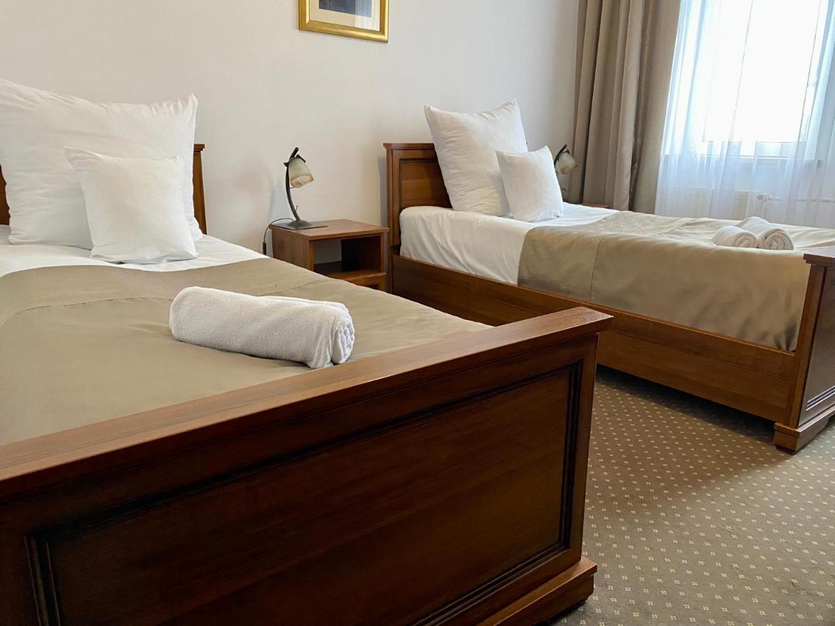 Hotel Constancja Częstochowa Buitenkant foto