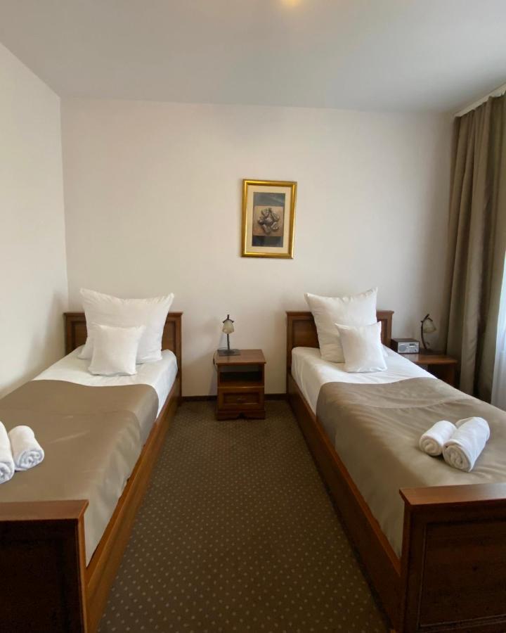 Hotel Constancja Częstochowa Buitenkant foto