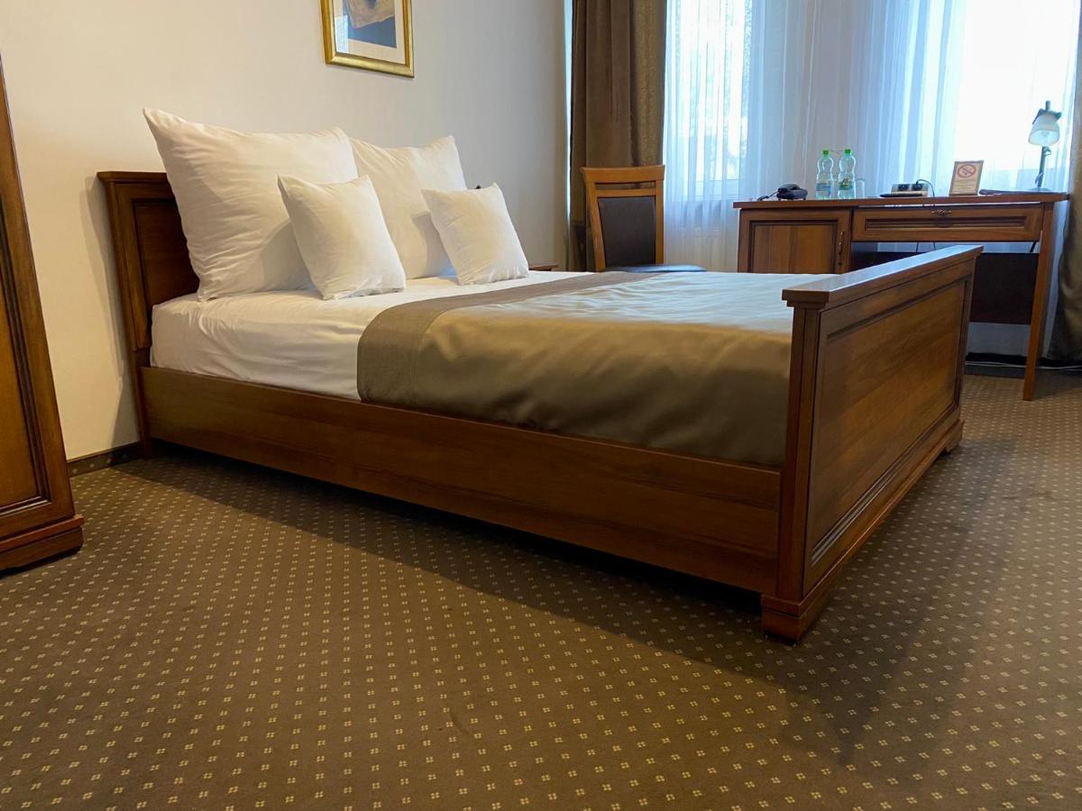 Hotel Constancja Częstochowa Buitenkant foto