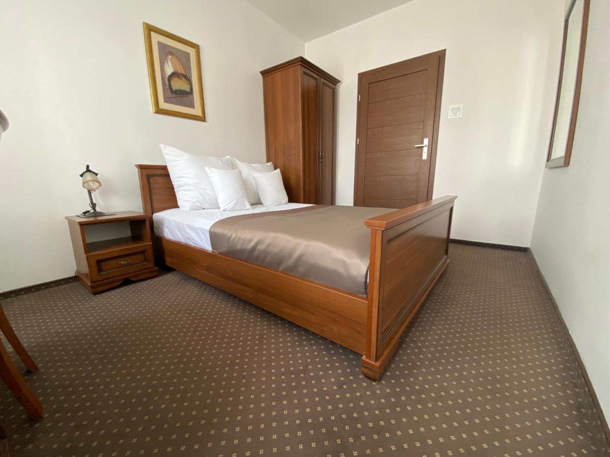 Hotel Constancja Częstochowa Buitenkant foto